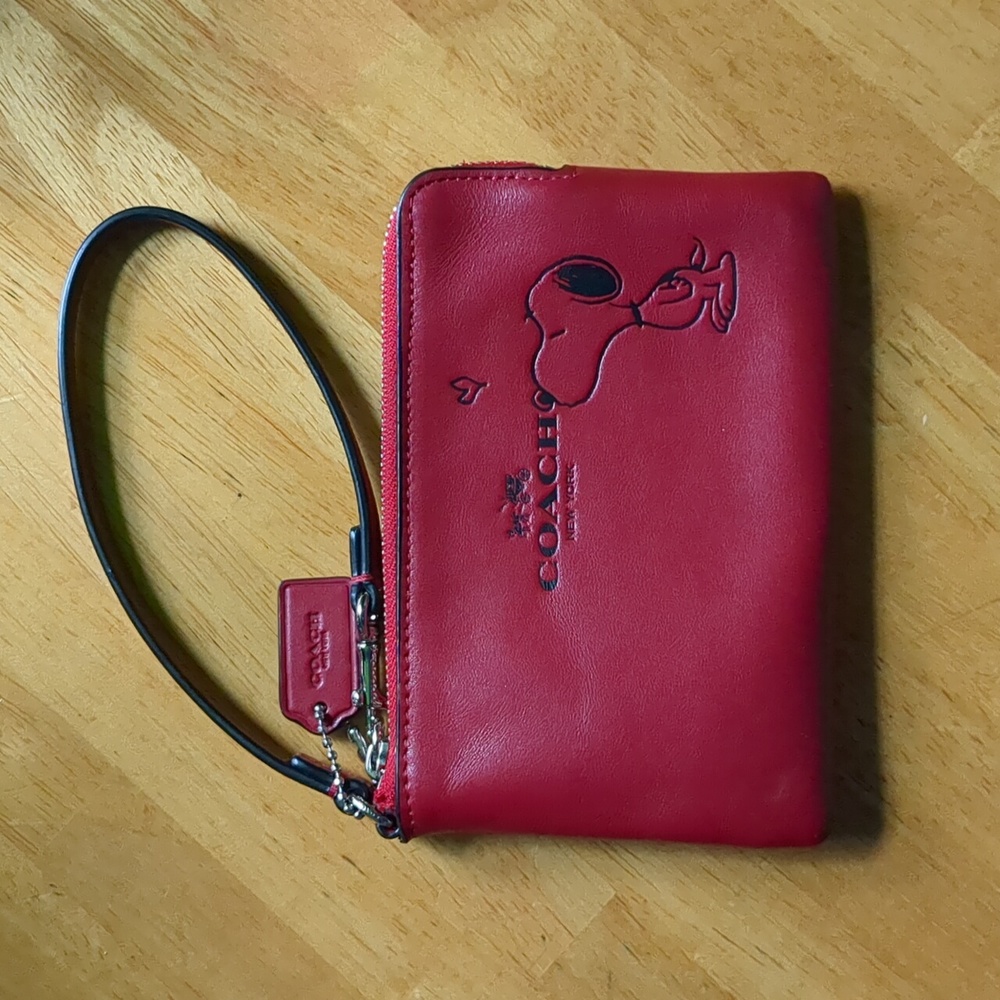 Coach Snoopy wristlet wallet limited edition